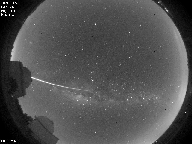Meteoro rasante registrado em Brazópolis, Minas Gerais – Créditos: Observatório Pico dos Dias