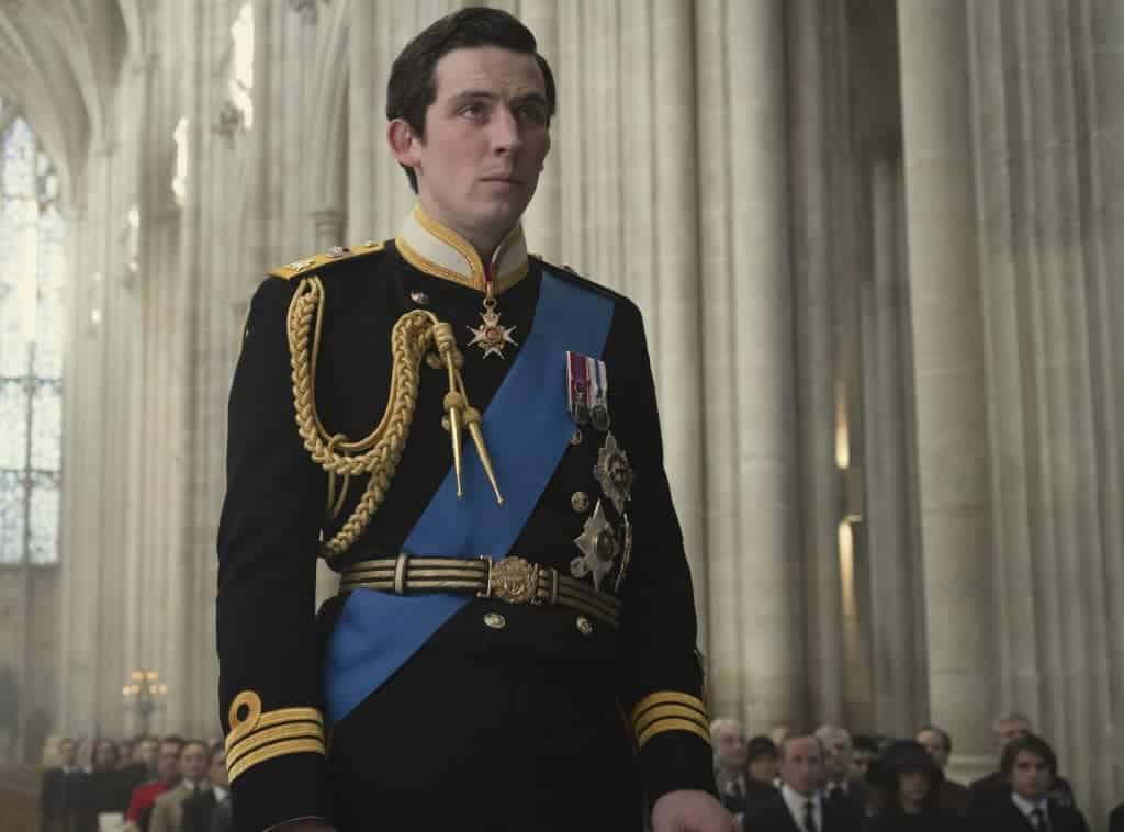 Josh O’Connor como Príncipe Charles em 'The Crown'. Imagem: Alex Bailey/Divulgação