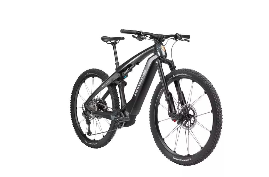 Porsche e-bike cross em um fundo branco