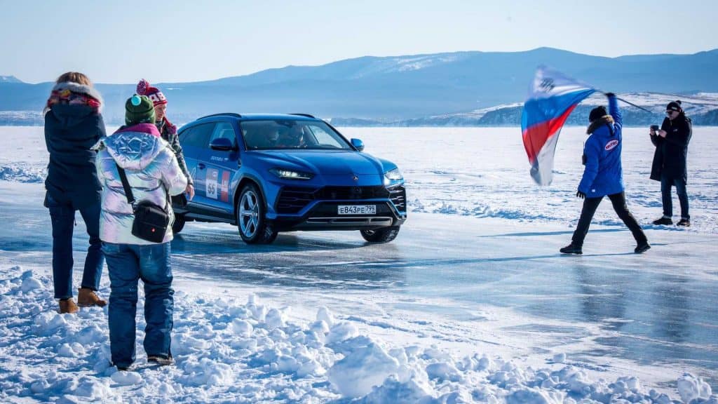 Lamborghini Urus bate recorde de velocidade máxima no gelo. Imagem: Lamborghini/Divulgação