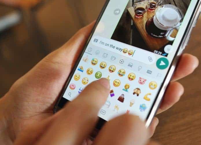 WhatsApp figurinhas. Imagem: Shutterstock