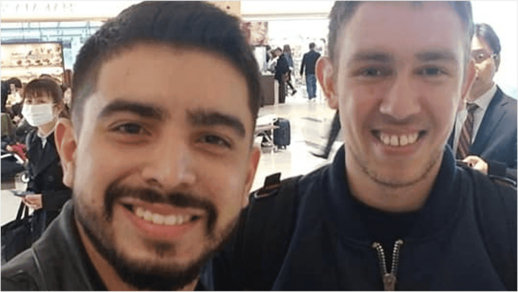Anibal Mendoza (esquerda) e Adolfo Jara (direita), estudantes responsáveis pela criação do Guaranisat-1