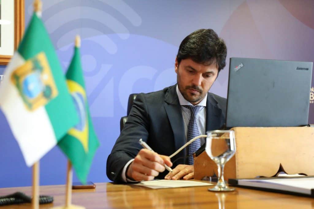 Ministro Fabio Faria