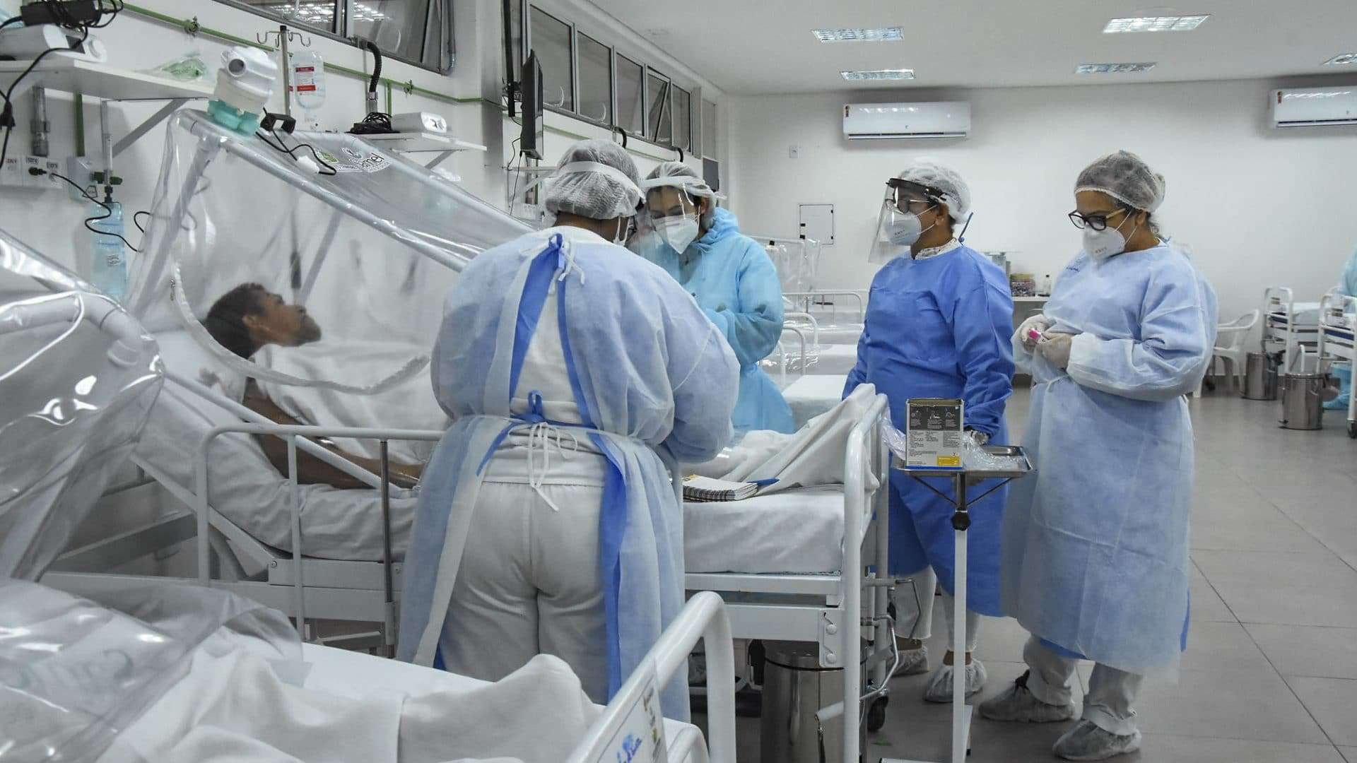 Jovens tem sido mais afetados em nova fase da pandemia e ocupado mais leitos de UTI