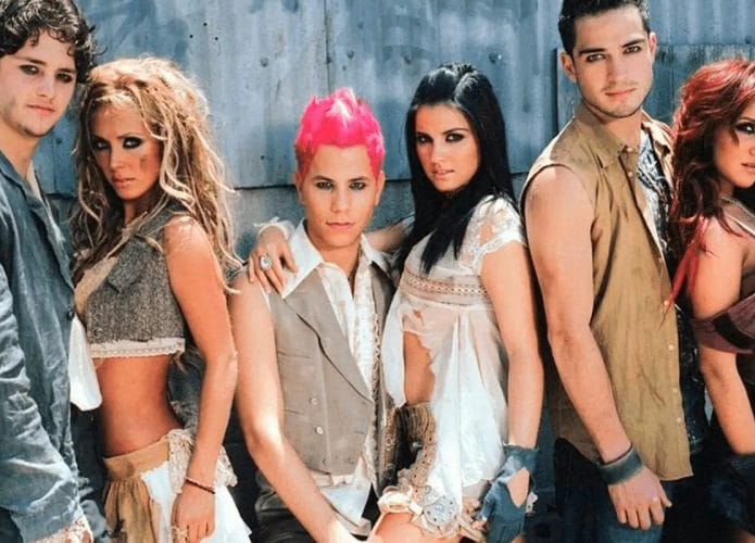 Imagem mostra os protagonistas da série 