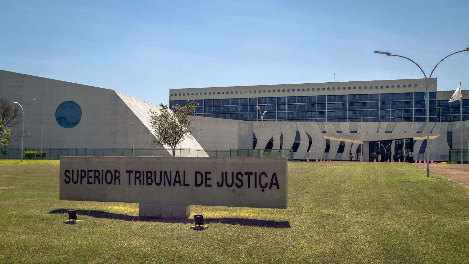 STJ aplica multa de R$ 310 mil na Microsoft