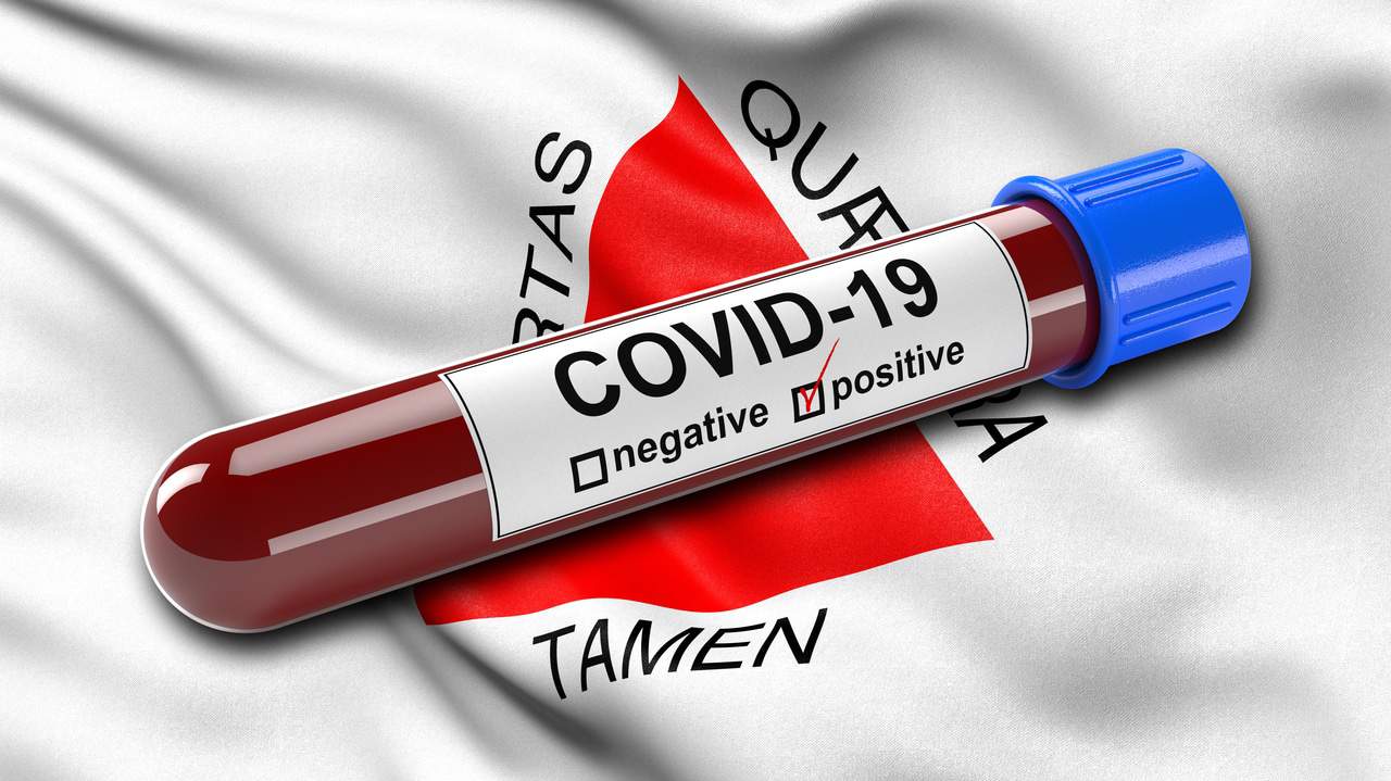 Ilustração de amostra positiva para Covid-19 em cima de uma bandeira de Minas Gerais