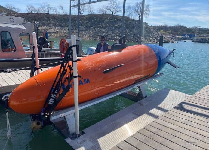 Startup usa robôs submarinos para criar 