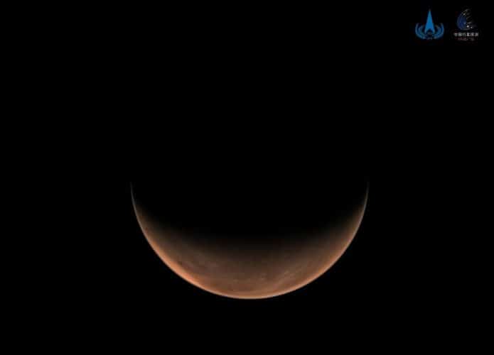Foto tirada em 16 de março de 2021 mostra uma imagem de Marte capturada pela sonda Tianwen-1 da China. Imagem: CNSA/Xinhua