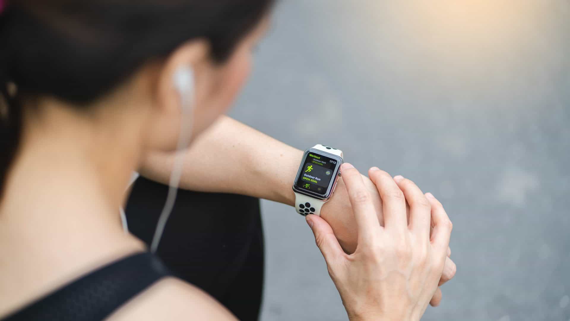 Apple-Watch-1-1920x1080