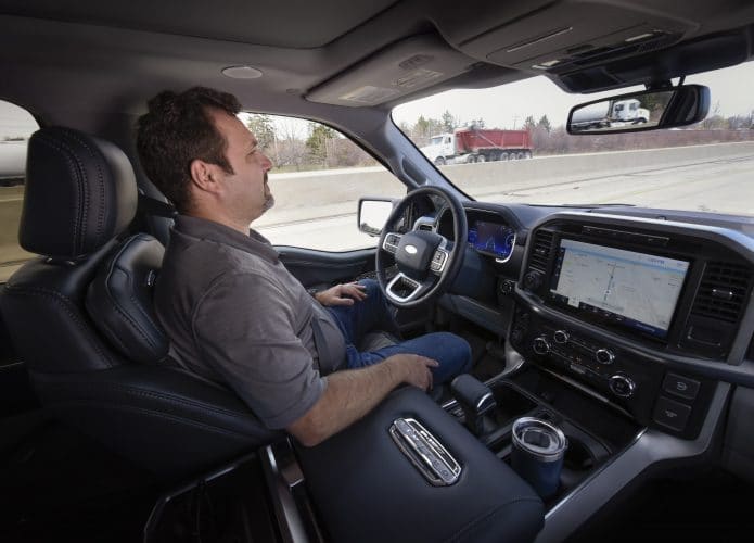 A Ford lançou o BlueCruise, seu sistema de direção sem mãos. Imagem: Ford/Divulgação