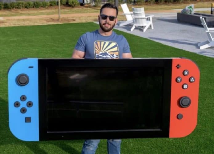 Engenheiro constrói maior Nintendo Switch do mundo. Imagem: Michael Pick/Reprodução