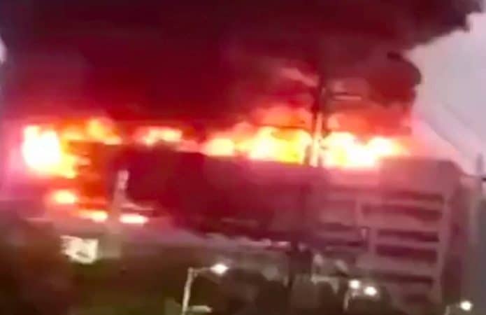 Incêndio em prédio de fornecedora da Apple em Shanghai, na China
