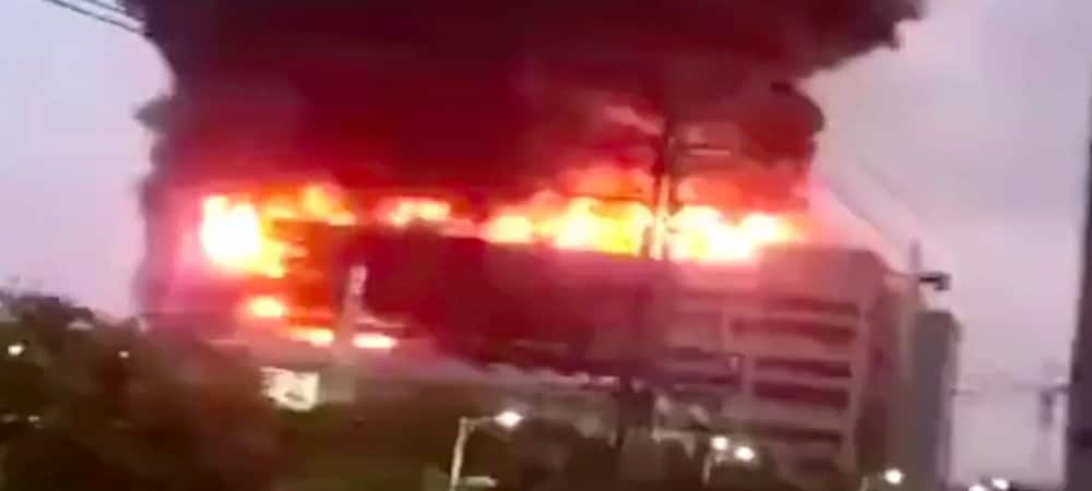 Incêndio em prédio de fornecedora da Apple em Shanghai, na China
