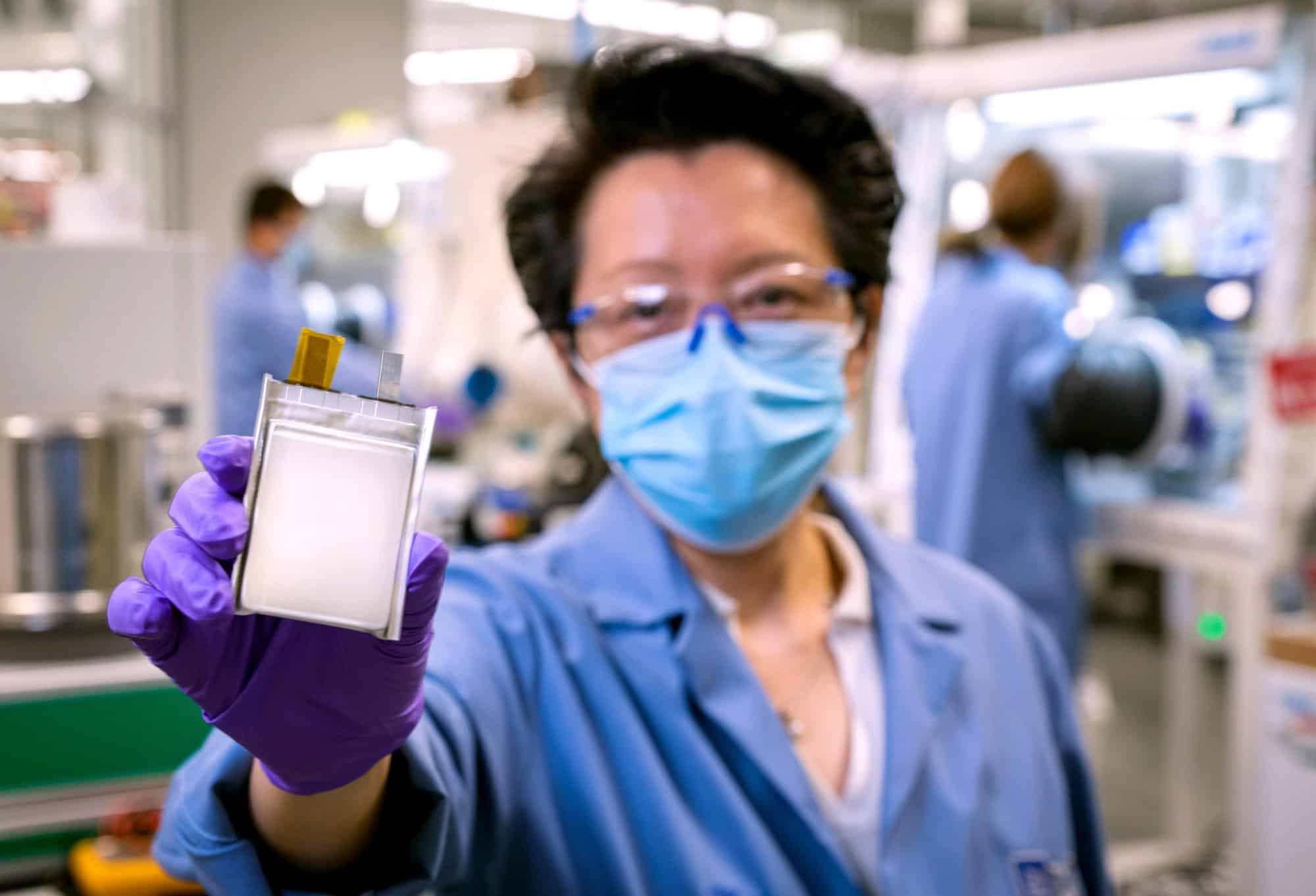GM fecha acordo com fornecedora para fabricação de veículos elétricos (e contornar crise dos chips)