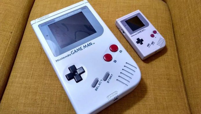 Game Man é quatro vezes maior que o Game Boy. Imagem: Reprodução/YouTube Grumpy Modeler