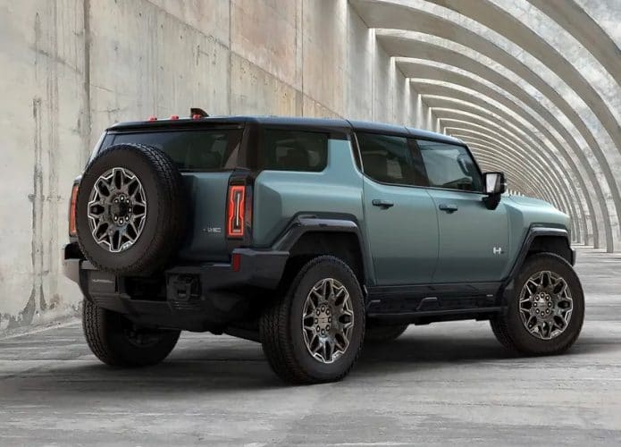 Hummer-SUV-695x500