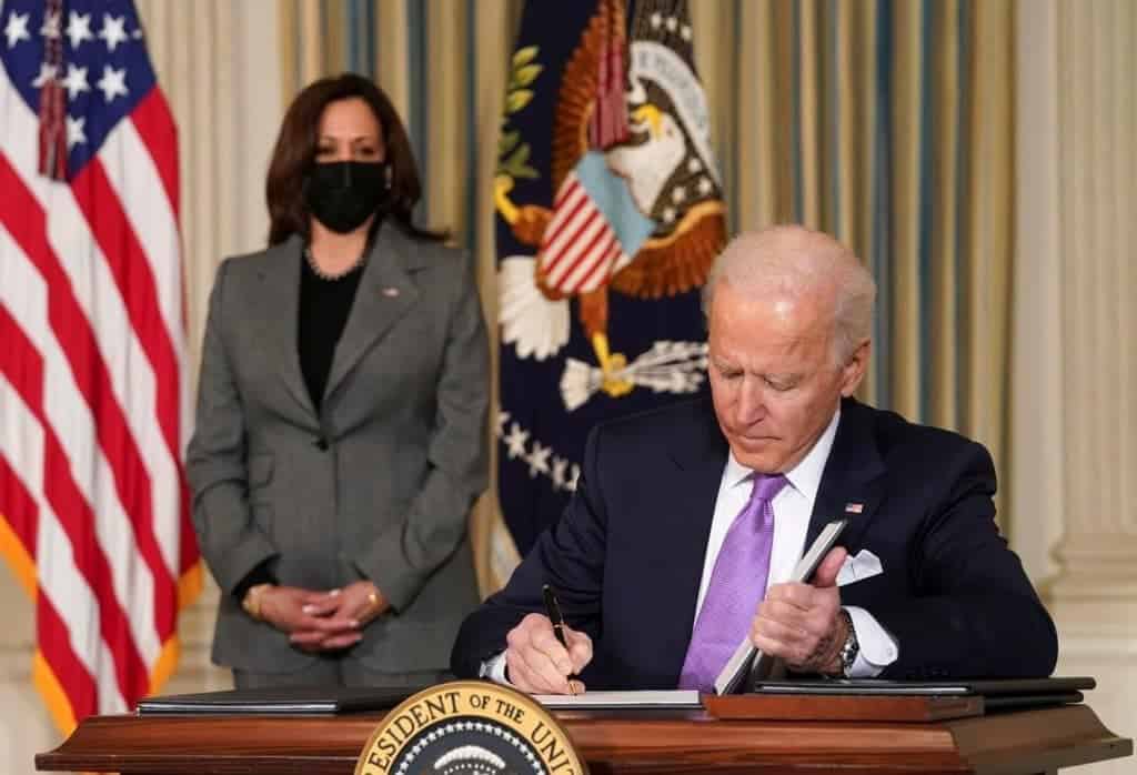 Presidente Joe Biden está negociando o envio de vacinas. imagem: Shutterstock