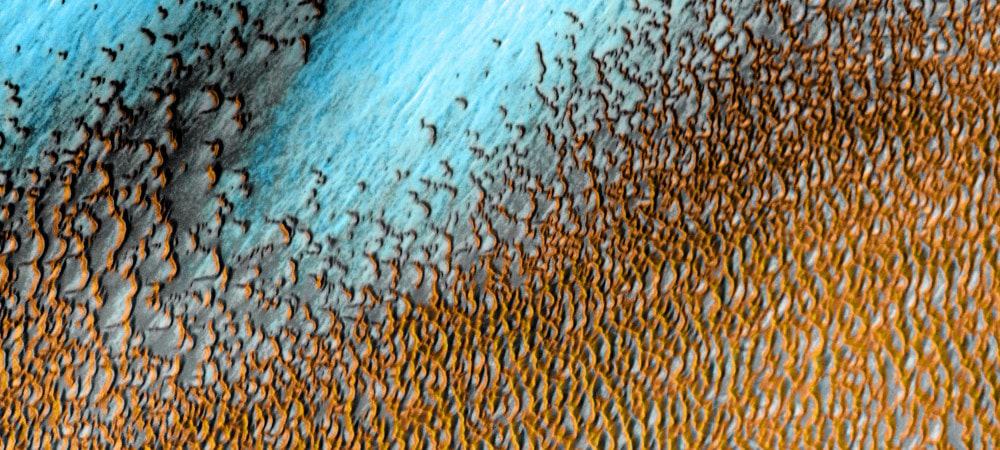 "Dunas Azuis" em Marte, fotografadas pela câmera Themis a bordo do satelite Mars Odyssey