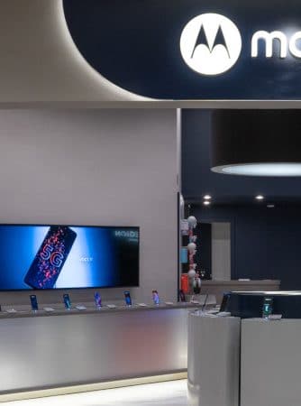 Entrada de uma das duas lojas da Motorola no Brasil