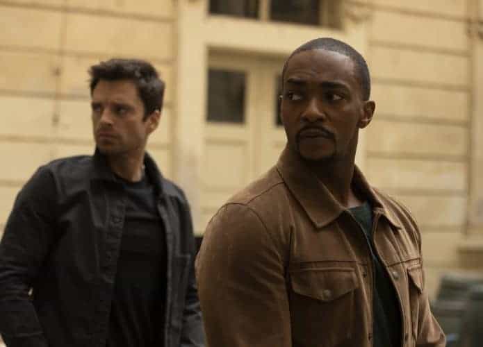 Soldado Invernal/Bucky Barnes (Sebastian Stan) e Falcão/Sam Wilson (Anthony Mackie) em 'Falcão e o Soldado Invernal'. Imagem: Julie Vrabelová/Marvel Studios