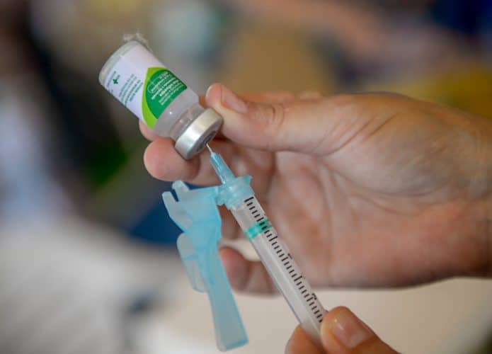 Qual a diferença entra a vacina trivalente e tetravalente (quadrivalente) contra a gripe?