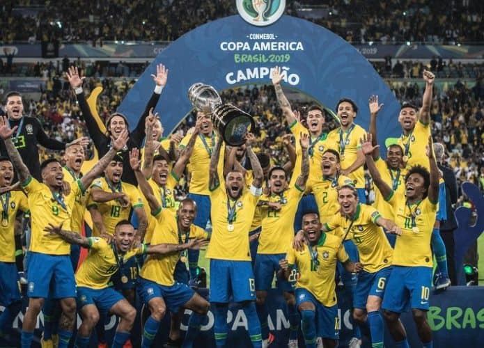 50 mil doses de vacina são doadas para imunização de jogadores de futebol