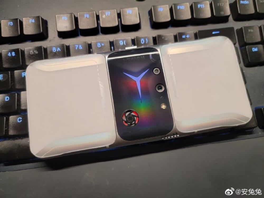 Traseira do smartphone gamer Lenovo Legion 2 Pro