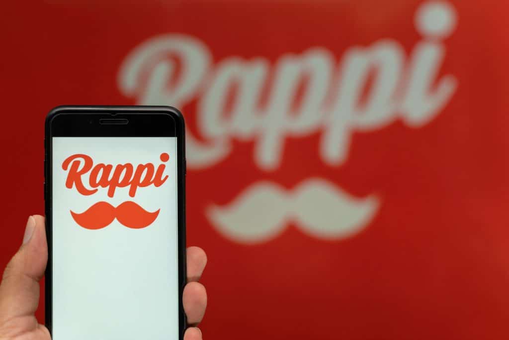 Logo do Rappi em smartphone