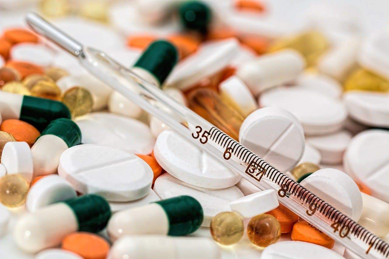 Pílula que bloqueia vírus da Covid-19 pode ser lançada ainda este ano pela Pfizer