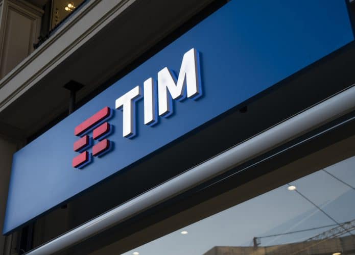 Fachada do prédio mostra logo da operadora de telefonia móvel TIM