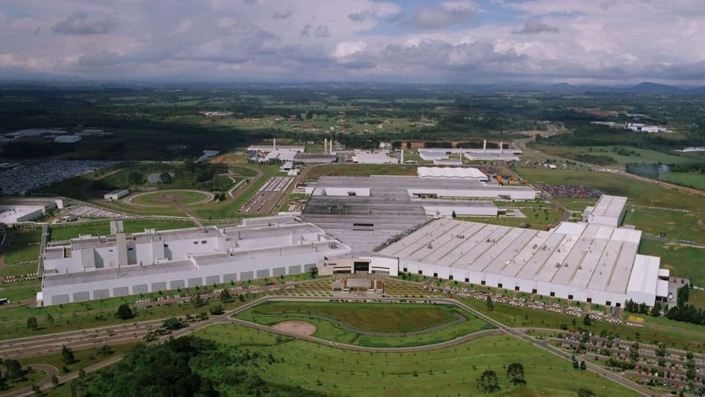 Inaugurada em 18 de janeiro de 1999, a fábrica de São José dos Pinhais (PR) é uma das mais modernas do Grupo Volkswagen no mundo. Imagem: Volkswagen/Divulgação