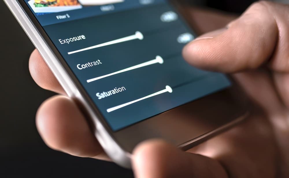 dição de imagens pelo celular. Imagem: Shutterstock