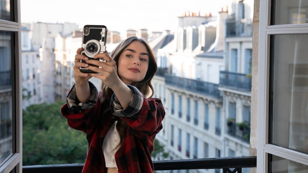 Segunda temporada de Emily Em Paris. Imagem: Netflix/Divulgação