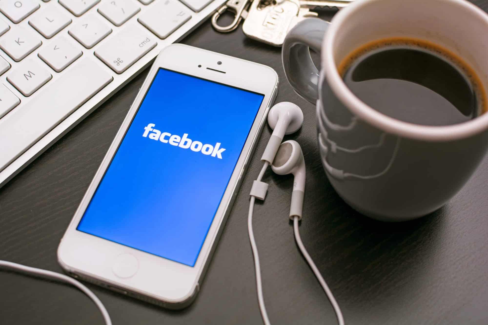 Facebook penaliza usuários que compartilham desinformação com frequência