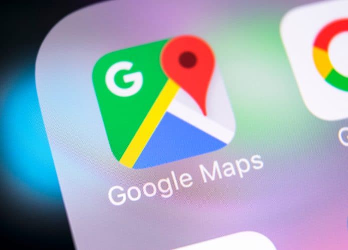 Imagem do aplicativo do Google Maps na tela de um smartphone.