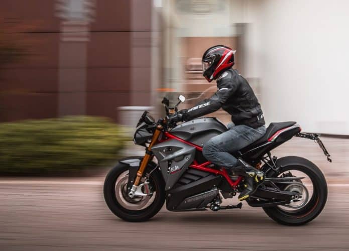 Marca italiana diz que está perto de ter moto elétrica com carregamento ultrarrápido. Imagem: Modena/Divulgação