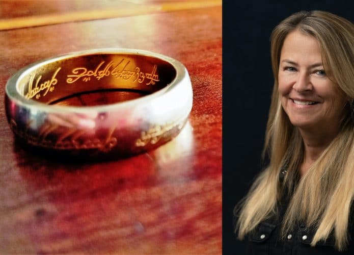 Montagem com o Um Anel e a diretora Charlotte Brändström .