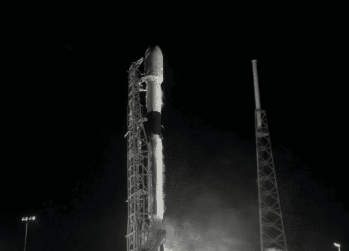 Falcon 9 em seu décimo voo
