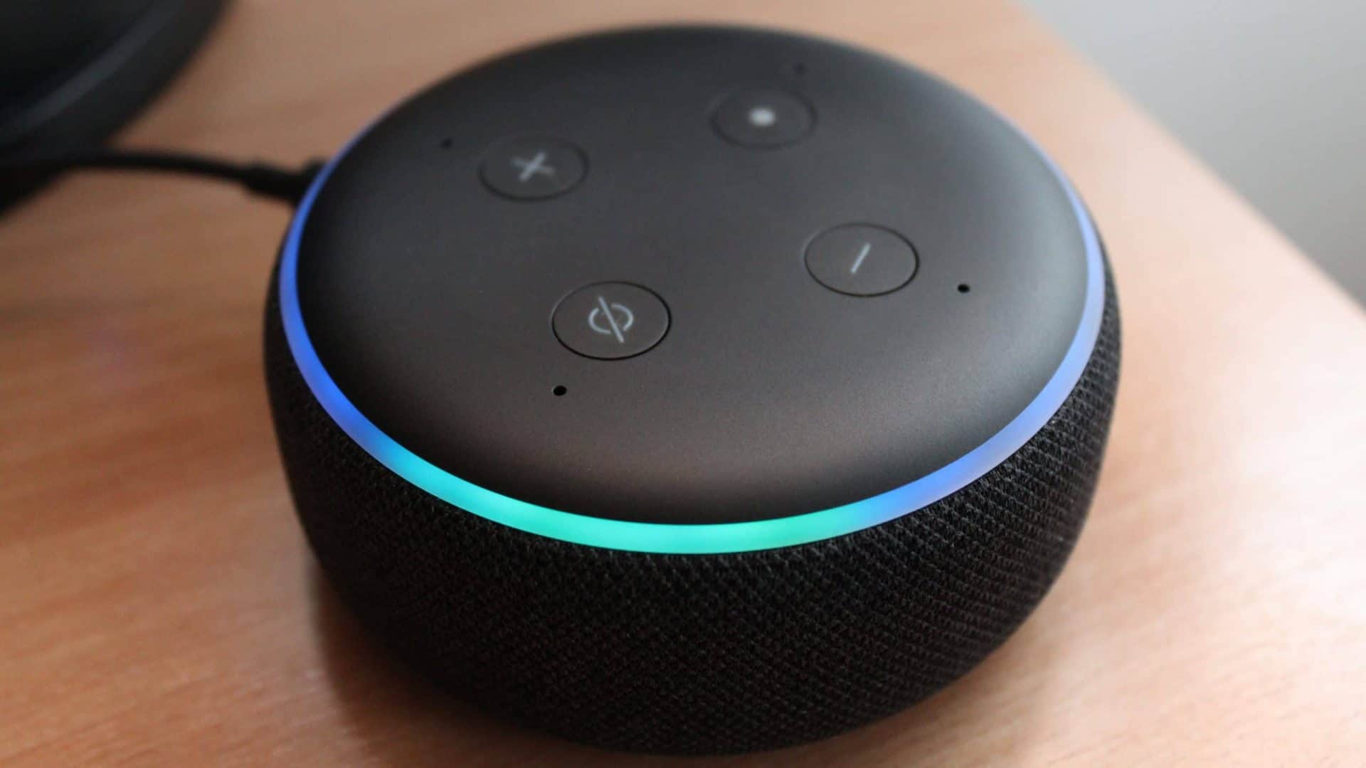 alexa echo dot ganha recurso para aumentar volume em ambientes barulhentos