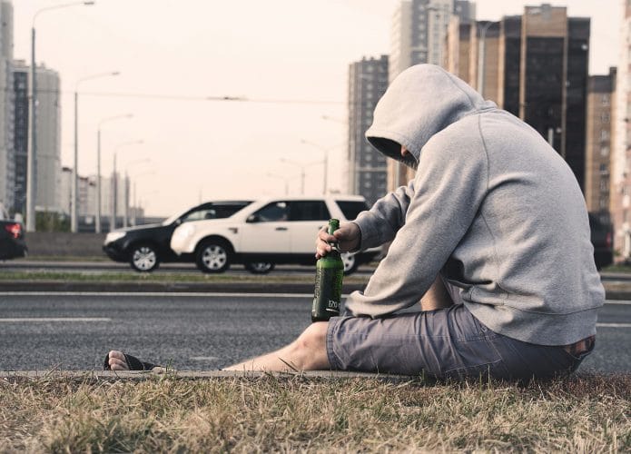 Consumo excessivo de álcool pode causar disfunção erétil, diz USP