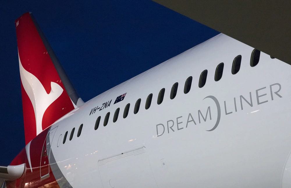 qantas boeing superlua