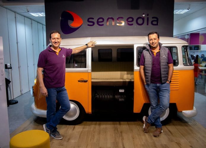 Foto mostra os dois fundadores da startup Sensedia, de Campinas (SP), especializada em integração de sistemas; à esquerda, Kleber Bacili e à direita, Marcílio Oliveira.