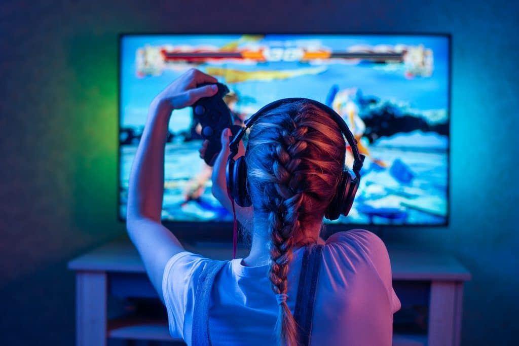 Pesquisa revela que 59% das mulheres gamers escondem gênero durante o jogo para evitar assédio. Imagem: Shutterstock, Inc.