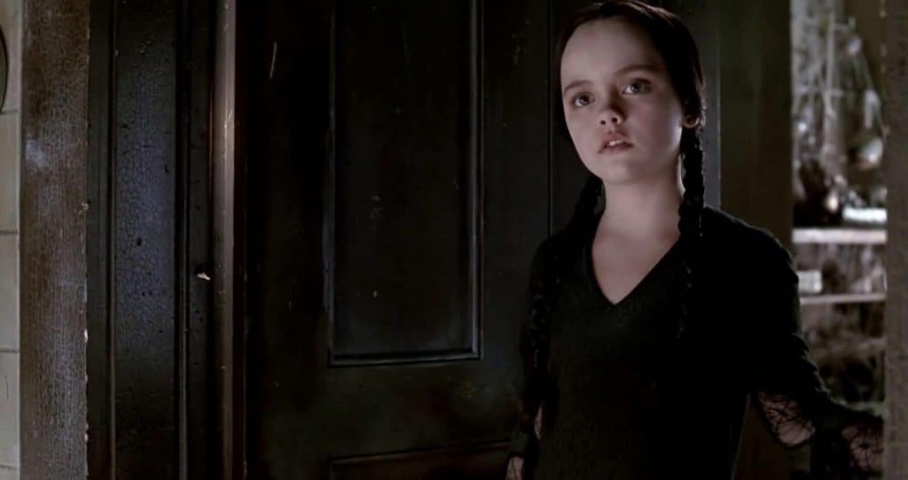 Atriz que fez Vandinha em filmes de 'A Família Addams' nos anos 1990, Christina Ricci deve interpretar Morticia em reboot. Imagem: Paramount Pictures/Reprodução