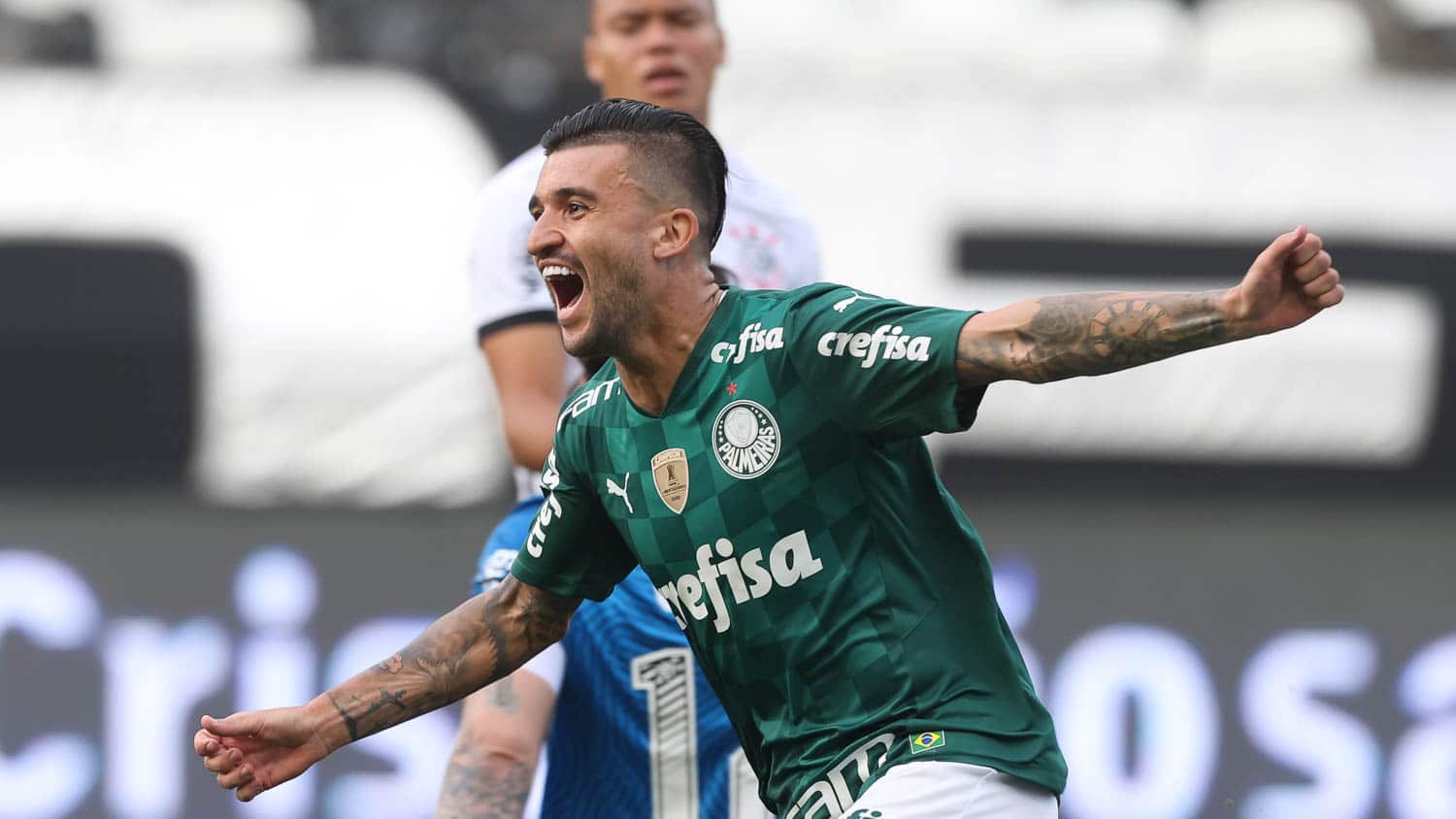 O jogador Victor Luis, da SE Palmeiras, comemora seu gol contra a equipe do SC Corinthians P, durante partida válida pela semi final, do Campeonato Paulista, Série A1, na Neo Química Arena. (Foto: Cesar Greco)