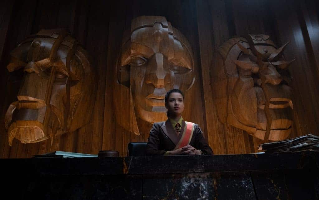 Gugu Mbatha-Raw interpreta Ravona Renslayer em 'Loki'. Imagem: Marvel Studios/Divulgação