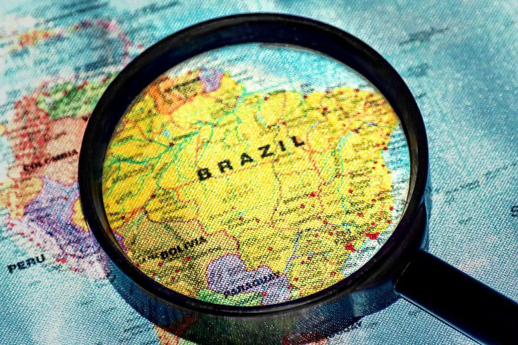 Brasil sob a ótica de uma lupa