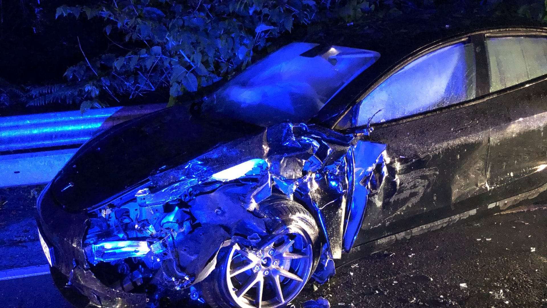 Dono de Tesla Model 3 diz que carro 