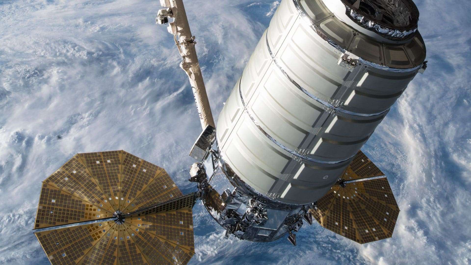 ISS-55_Cygnus_OA-9E_approaching_the_ISS_6_cropped-1920x1080